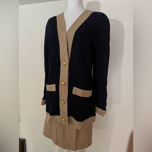 CHANEL Boutique Vintage Blazer & Skirt Set, Navy Blue - Picture 3 of 16